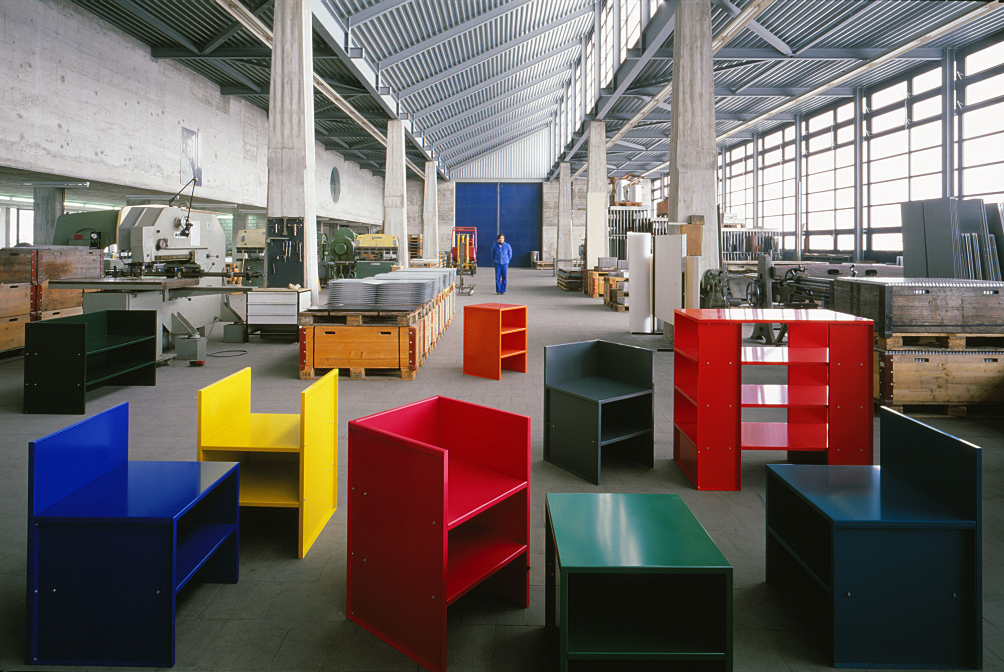 Profiler, Explore: Judd, LeWitt & Bill Made by Lehni At Hauser & Wirth (Fig. 12)