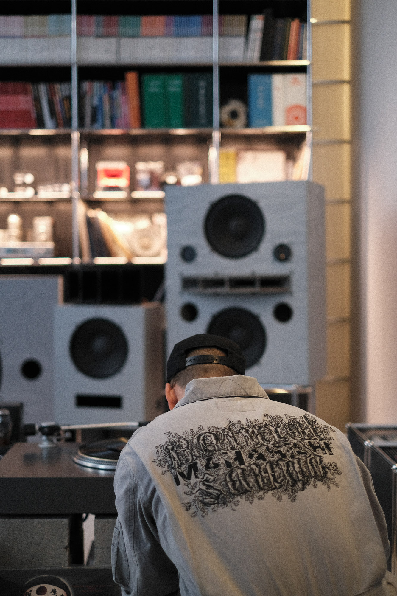 Profiler, Reading: USM × OJAS Listening Room (Fig. 13)